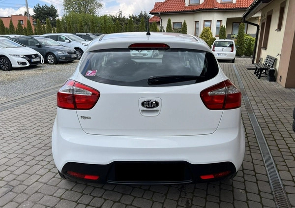 Kia Rio cena 27900 przebieg: 104000, rok produkcji 2012 z Poddębice małe 154